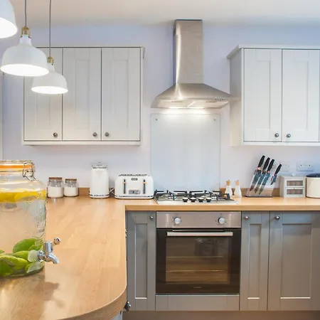 Superb Location 2 Bed House In Clifton By Mycityhaven Holiday home Bristol