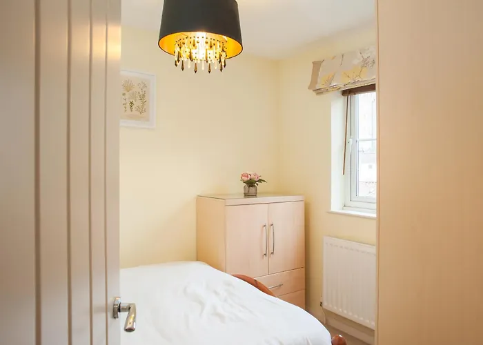 Holiday home Superb Location 2 Bed House In Clifton By Mycityhaven Bristol