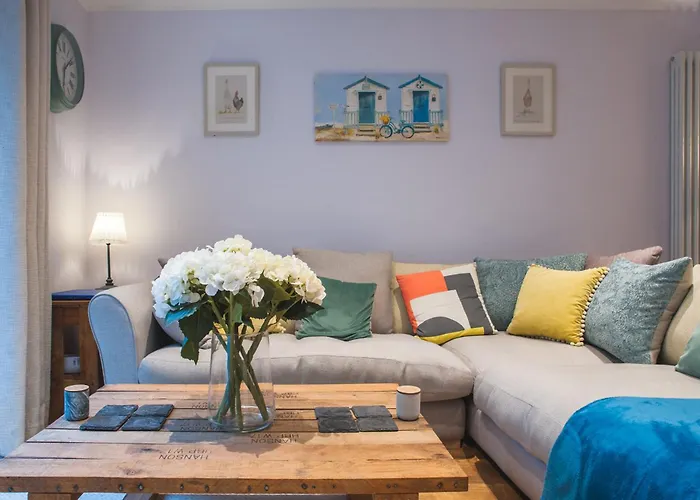 Superb Location 2 Bed House In Clifton By Mycityhaven Bristol