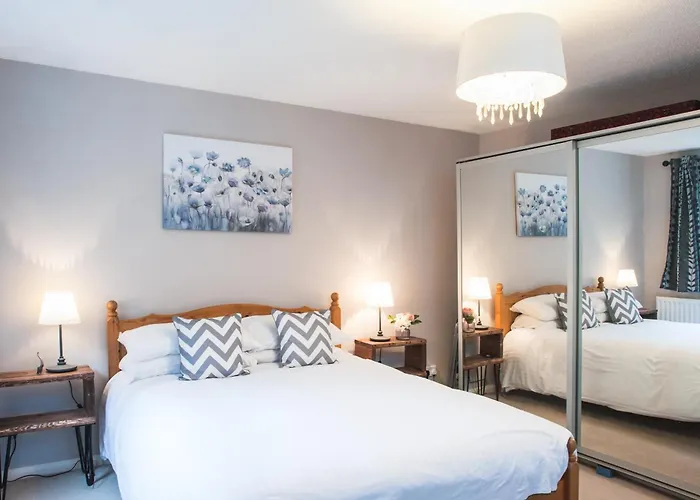 Superb Location 2 Bed House In Clifton By Mycityhaven Bristol