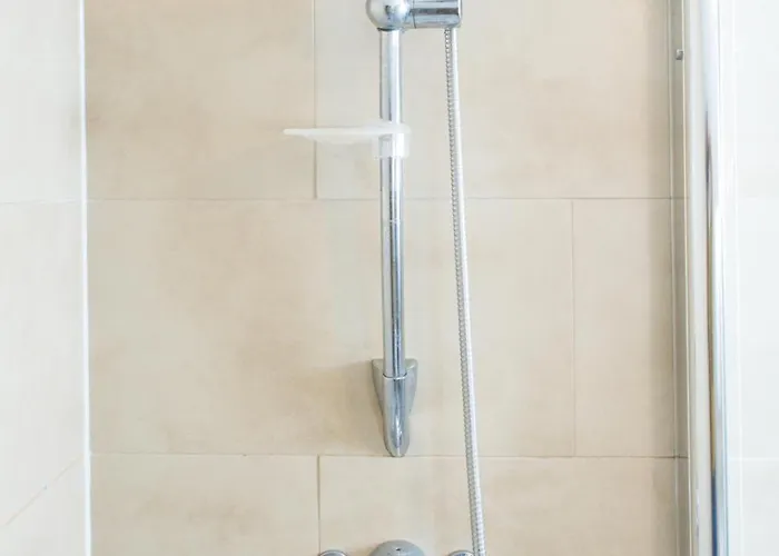 Dom wakacyjny Superb Location 2 Bed House In Clifton By Mycityhaven